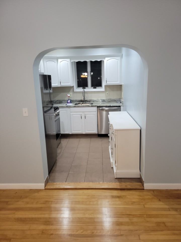 630 Weetamoe St #2 - Photo 5 of 11