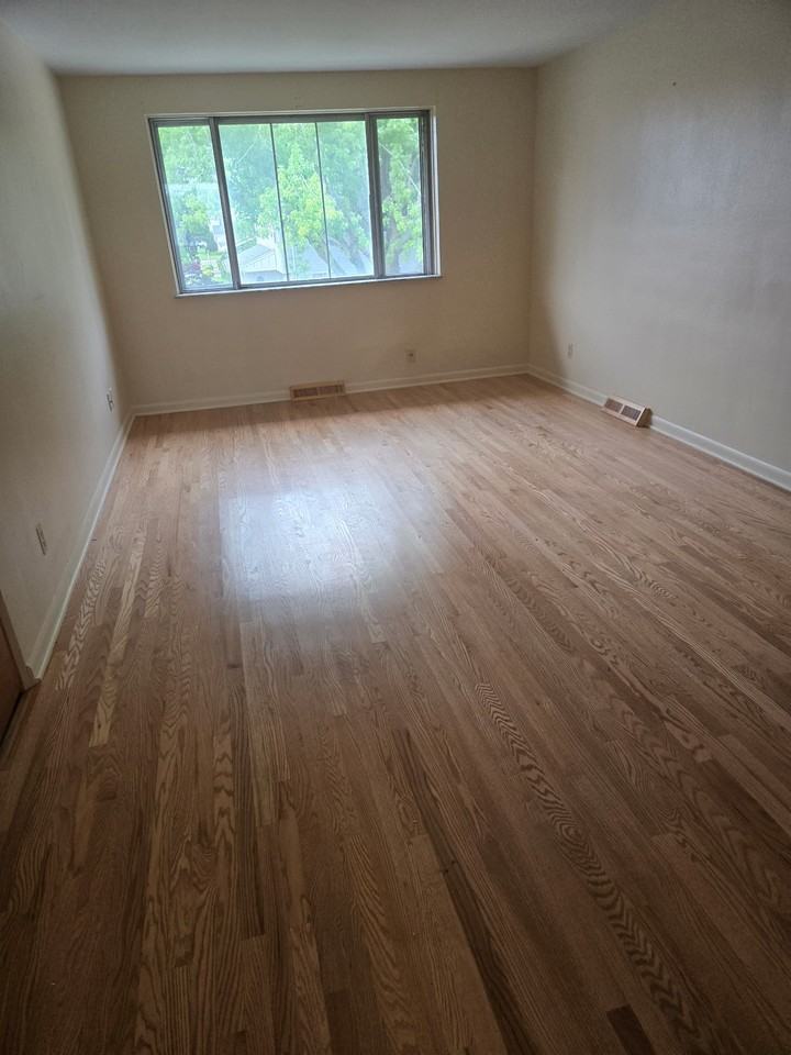 2511 W Wardcliffe Dr #F - Photo 3 of 8