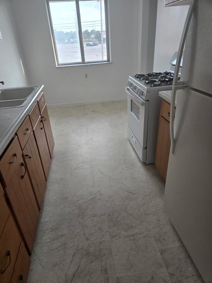 2511 W Wardcliffe Dr #F - Photo 6 of 8