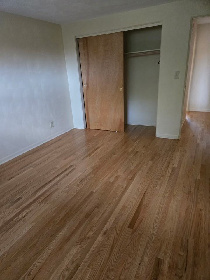 2511 W Wardcliffe Dr #F - Photo 7 of 8