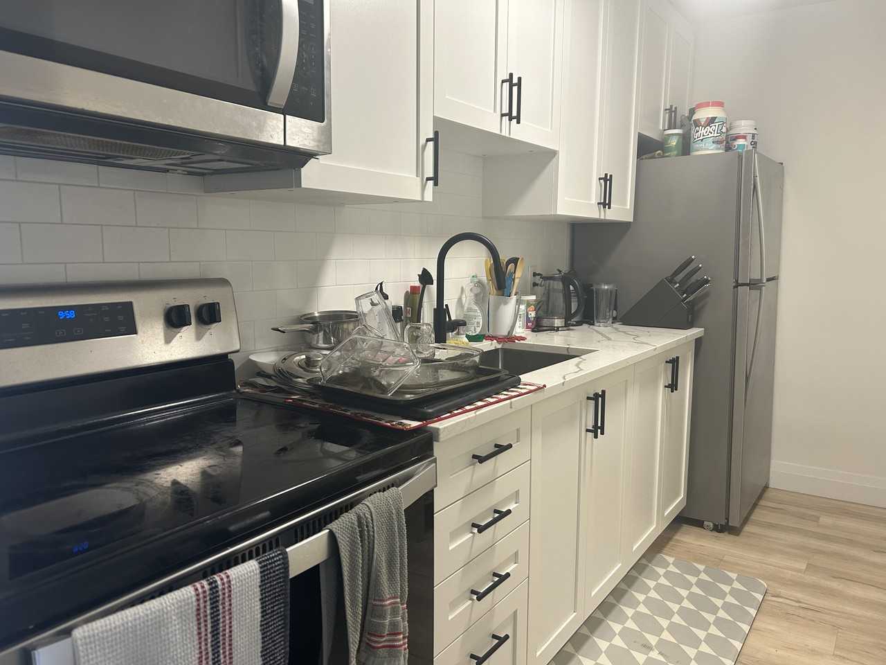 1 Hamilton Avenue North #301 - Photo 5 of 10