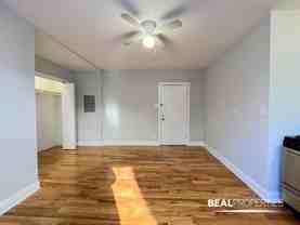 4546 N Damen Ave #305 - Photo 1 of 1