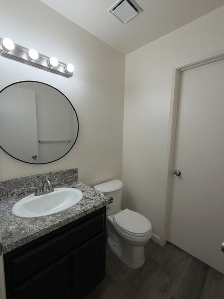 Villa Sienna Apartments - Photo 6 of 11