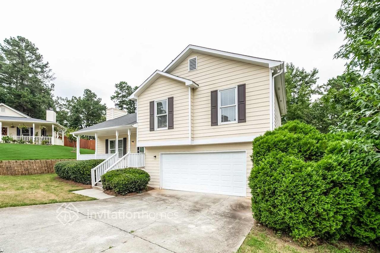 715 Saddle Shoals Dr - Photo 2 of 21