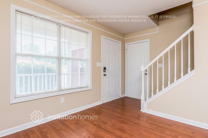 5996 Zane Ct - Photo 3 of 17