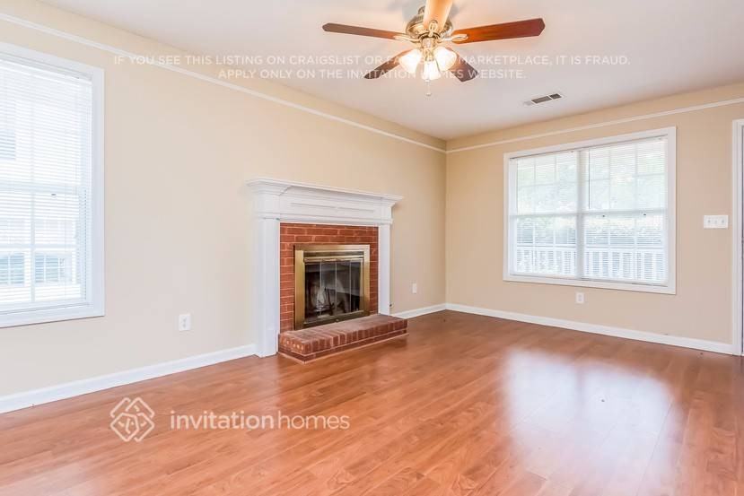 5996 Zane Ct - Photo 5 of 17