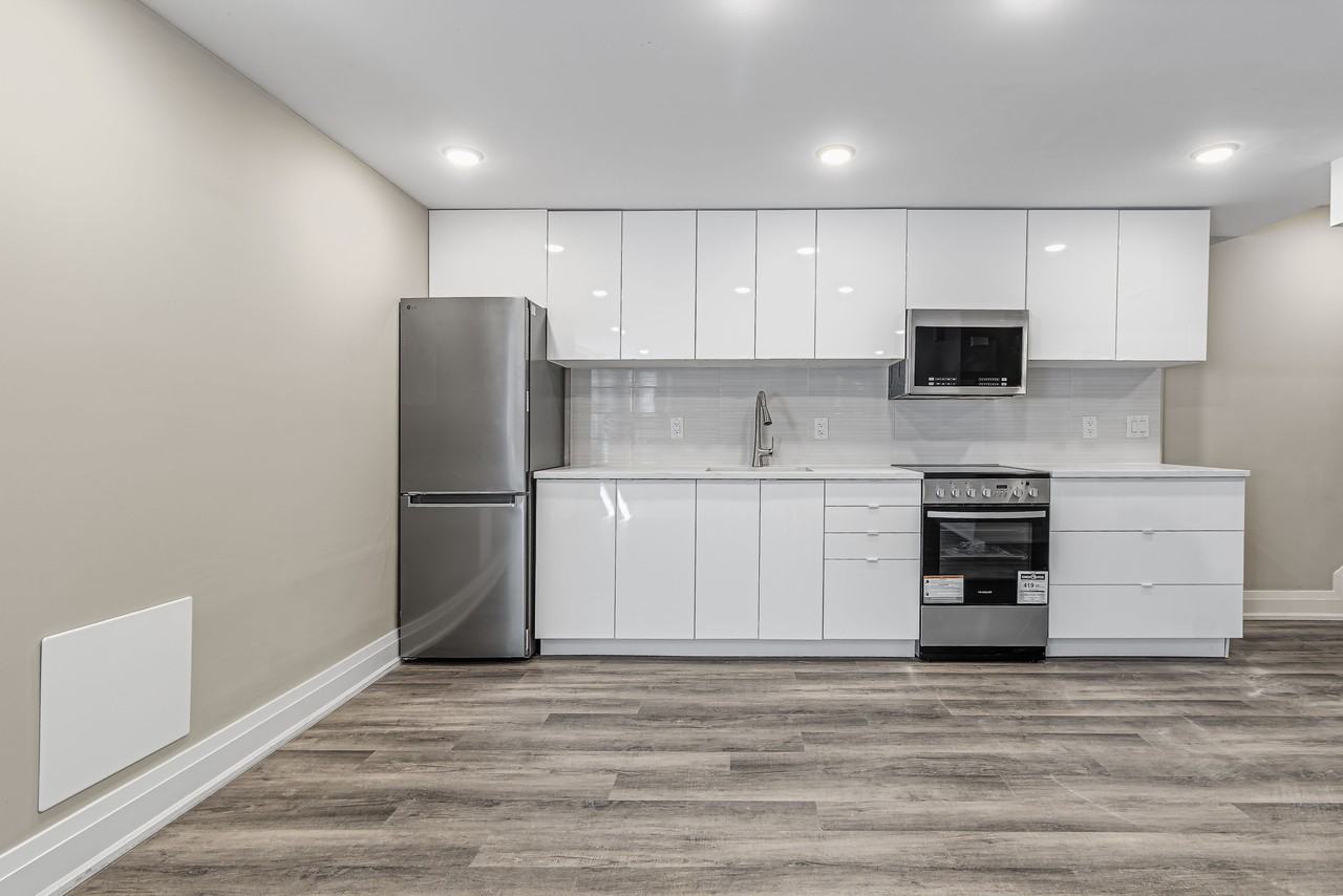 505 Churchill Avenue - Photo 3 of 13
