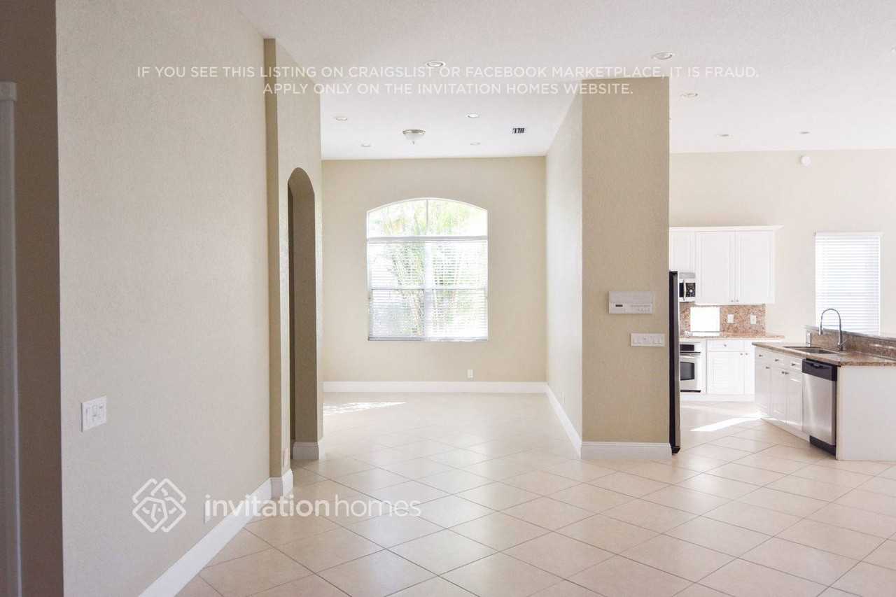 18696 Ocean Mist Dr - Photo 2 of 10