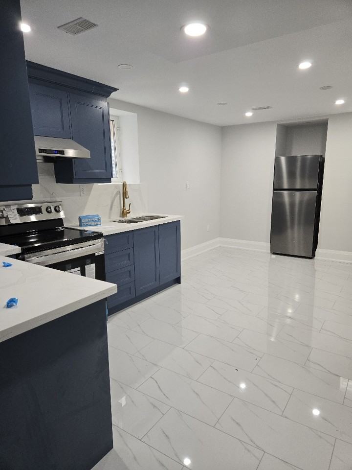 1136 Enchanted Crescent - Photo 2 of 8