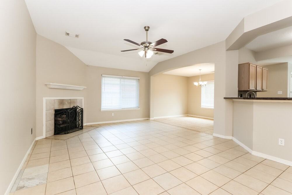 19114 Timber Way Dr - Photo 3 of 16