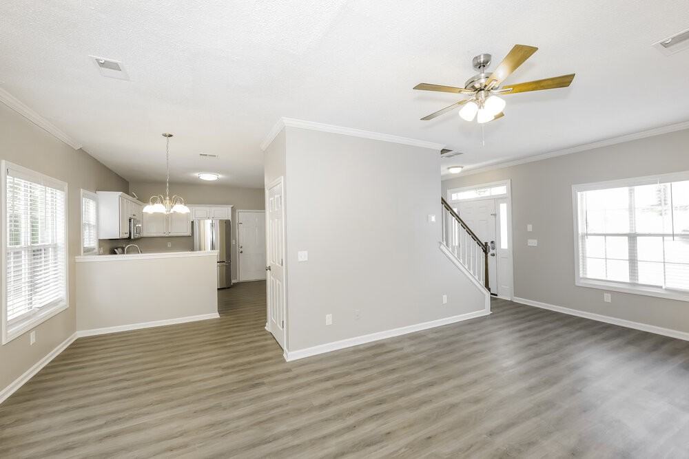 1609 Blossom Dr - Photo 5 of 17