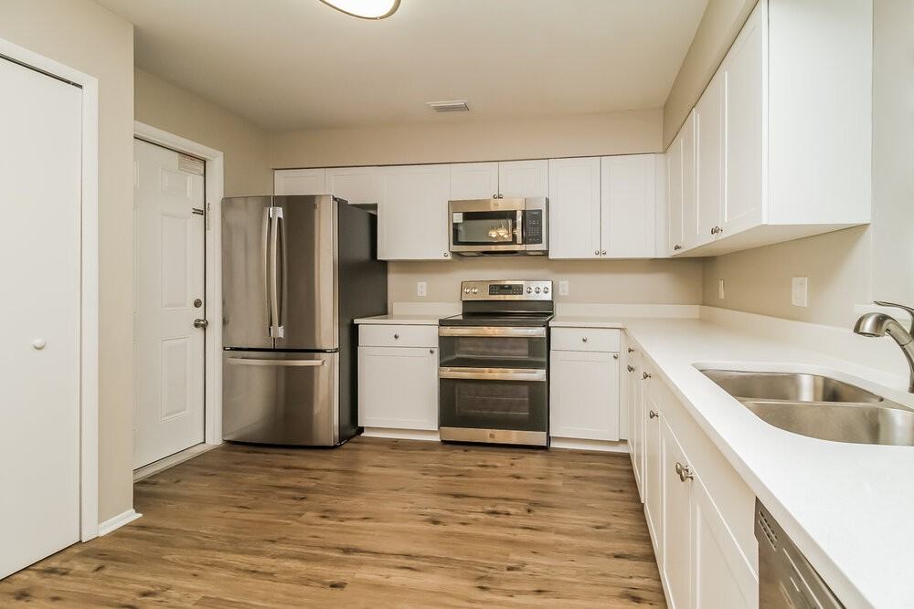 1533 Colony Ave - Photo 6 of 16
