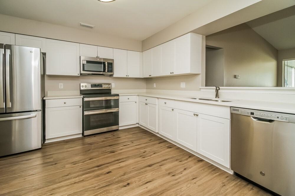 1533 Colony Ave - Photo 7 of 16