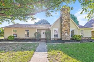 featured image of 4864 Barkshire Dr