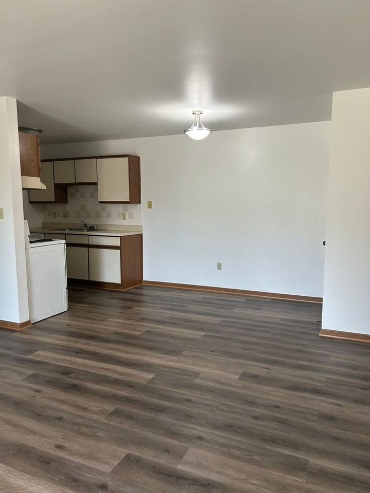Lakewood Apartments - Photo 5 of 50