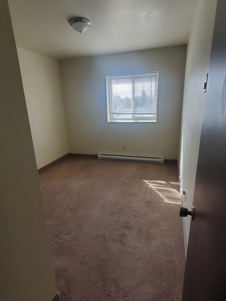 330 Poplar Avenue - Photo 2 of 6