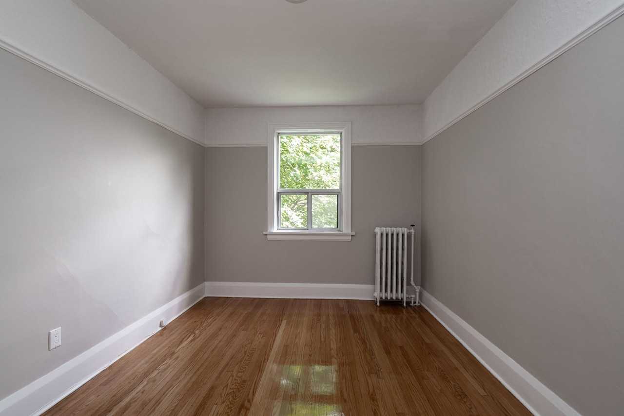 143 - 145 Arlington Avenue - Photo 6 of 10