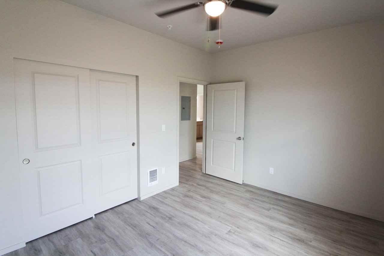 1200 N 8th Ave - Photo 6 of 18
