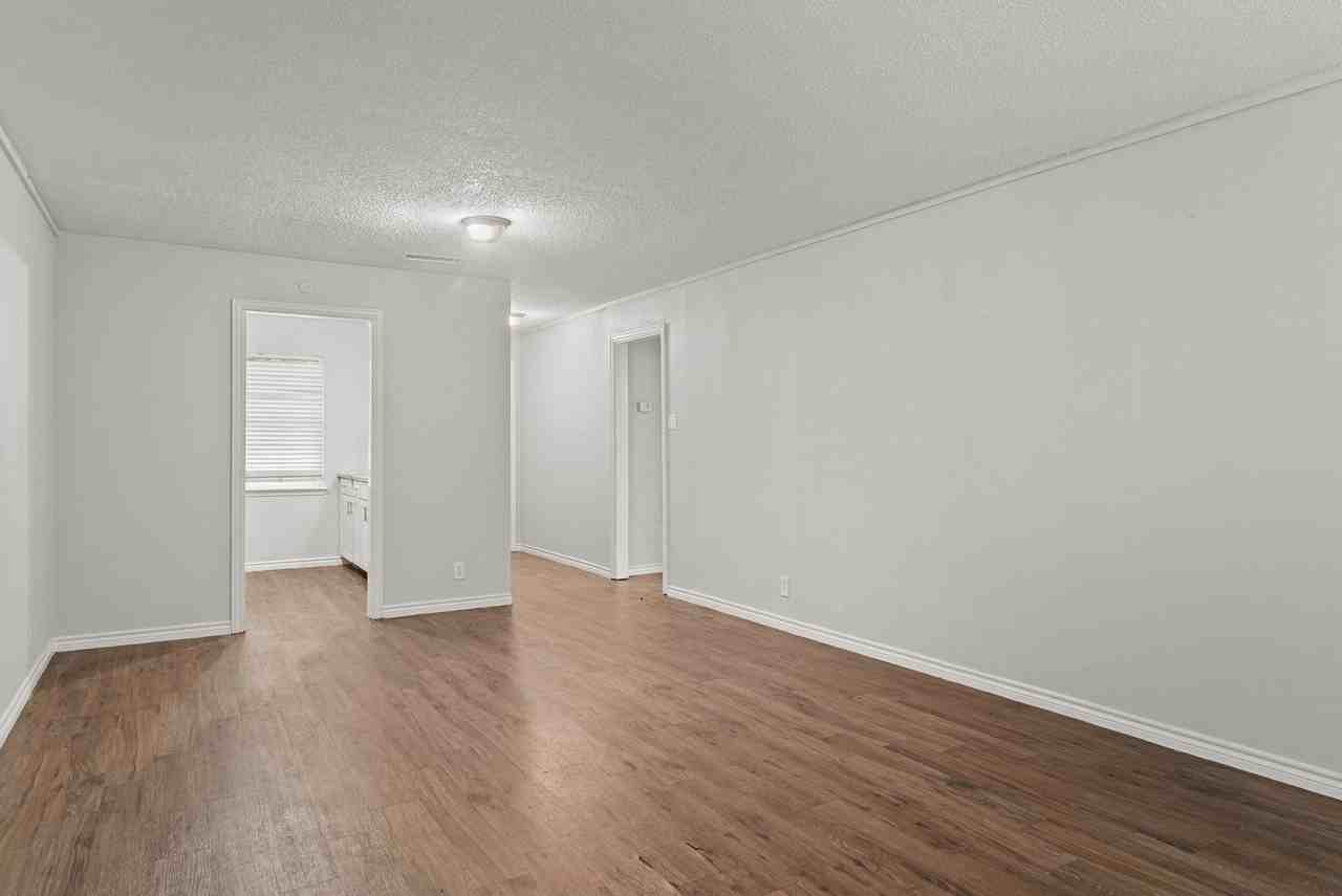 429 Johnson St #5 - Photo 7 of 47