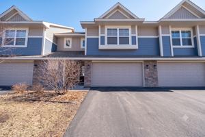 featured image of 3261 Lakewood Trl #1