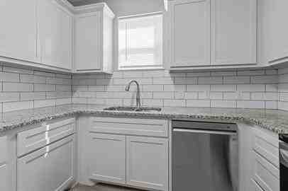 529/531 E Ball St - 531 #531 - Photo 2 of 16