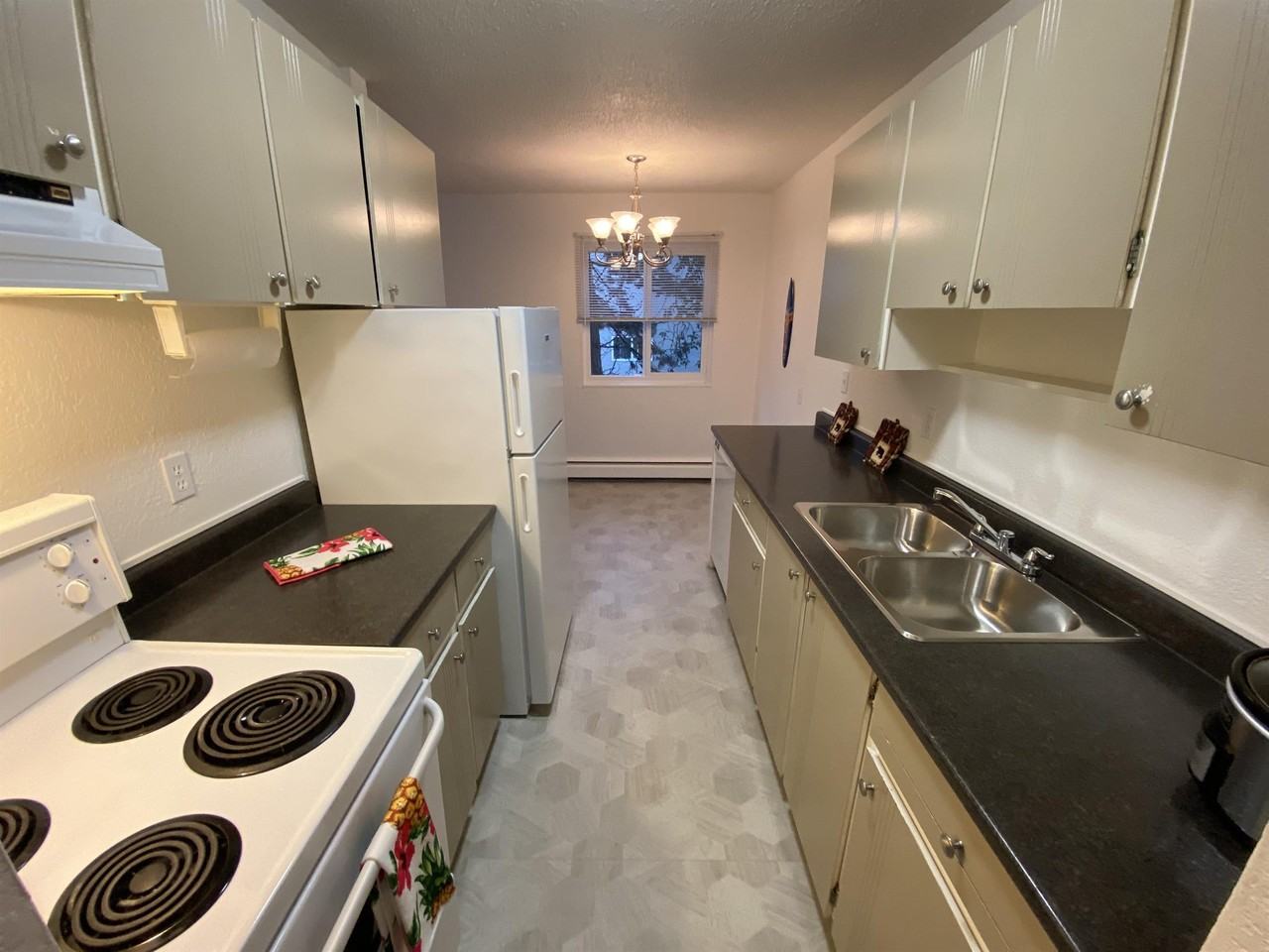 Parkland House - Photo 3 of 12