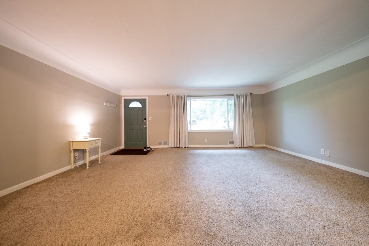 390 66th Ave Ne #1 - Photo 5 of 24