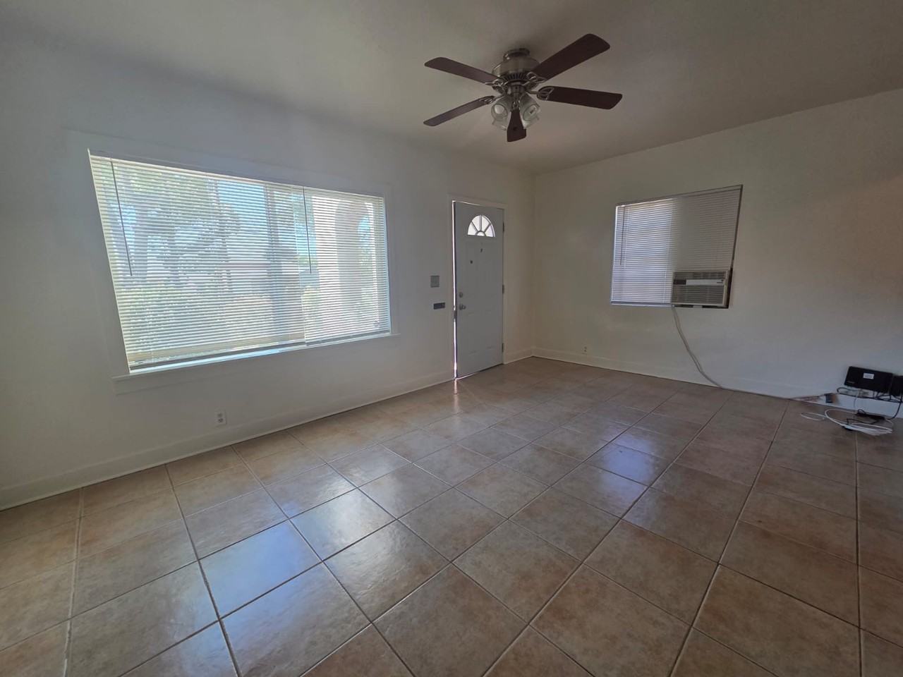 857 E 9th St #857 - Photo 3 of 11