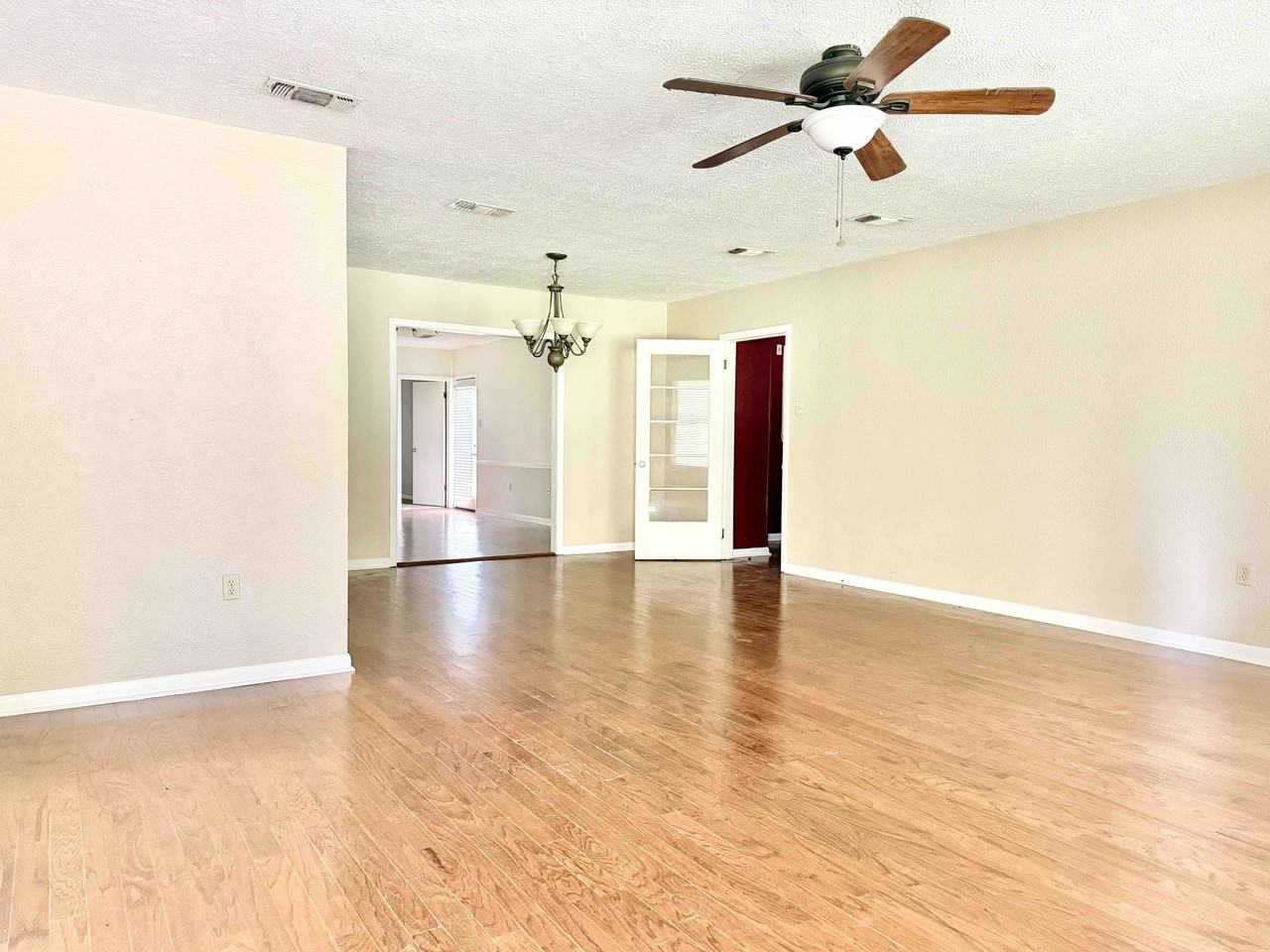 9384 S Riveroaks Dr #1 - Photo 3 of 18