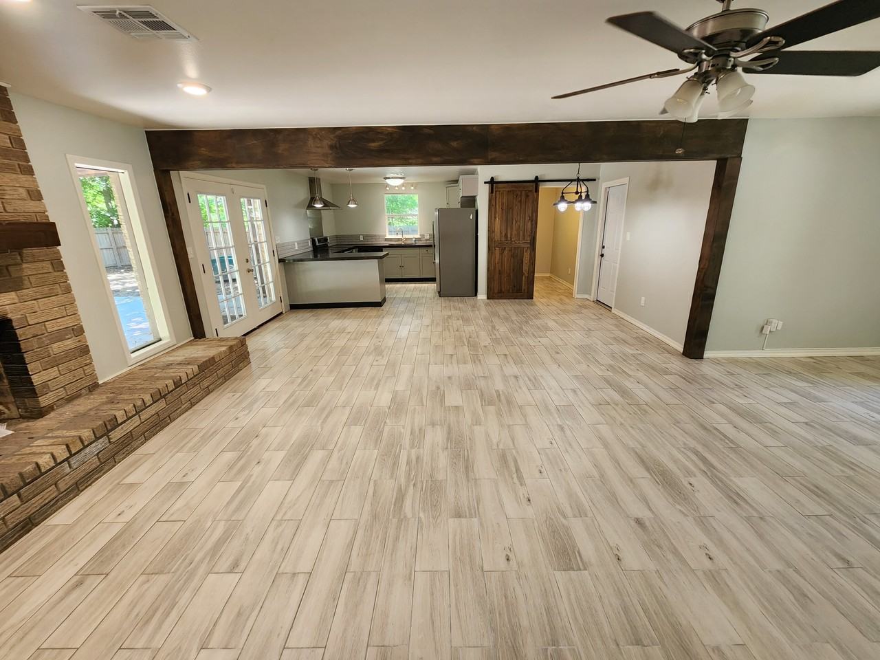 2010 E Foster Dr #1 - Photo 3 of 17