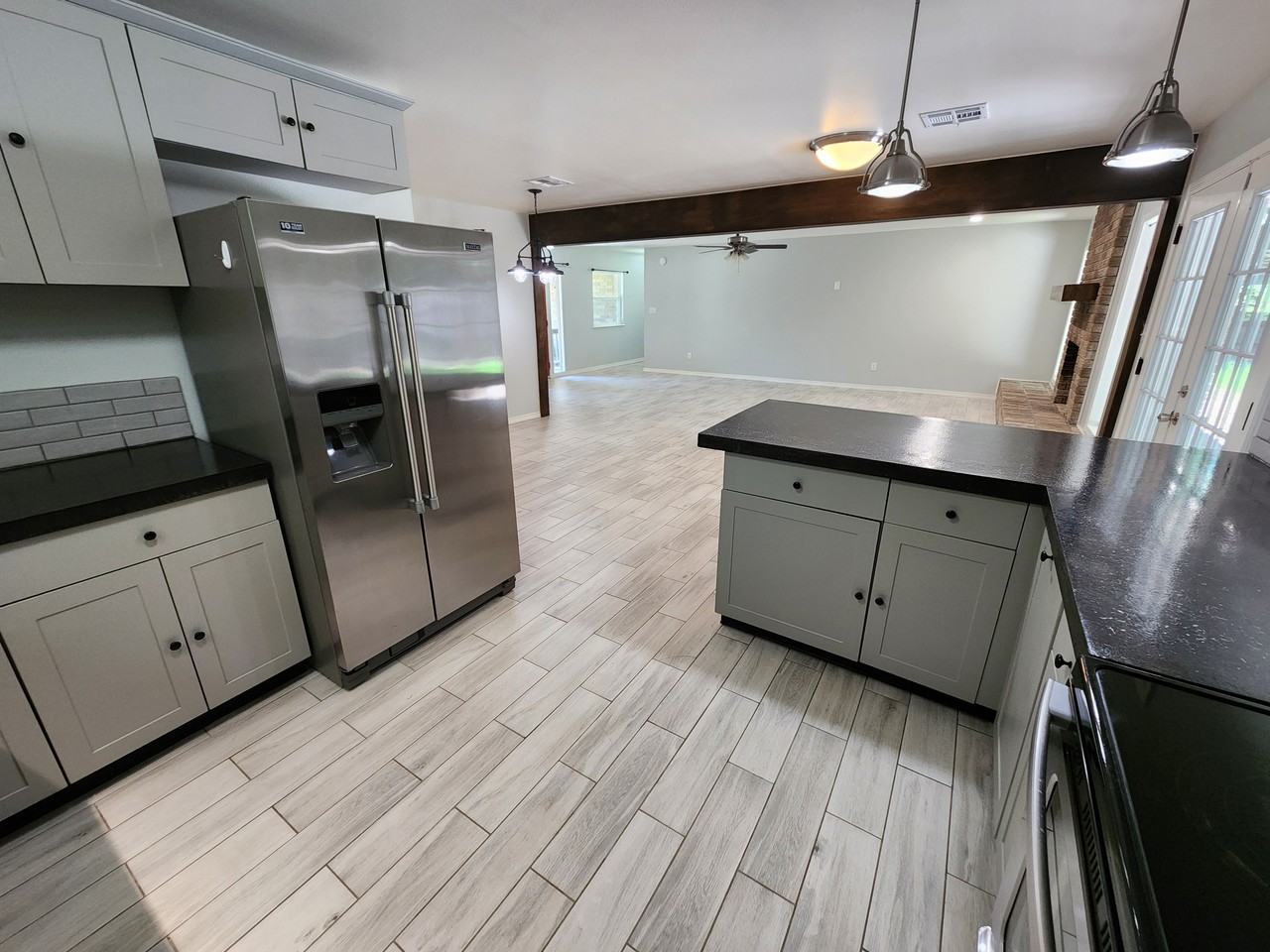 2010 E Foster Dr #1 - Photo 5 of 17
