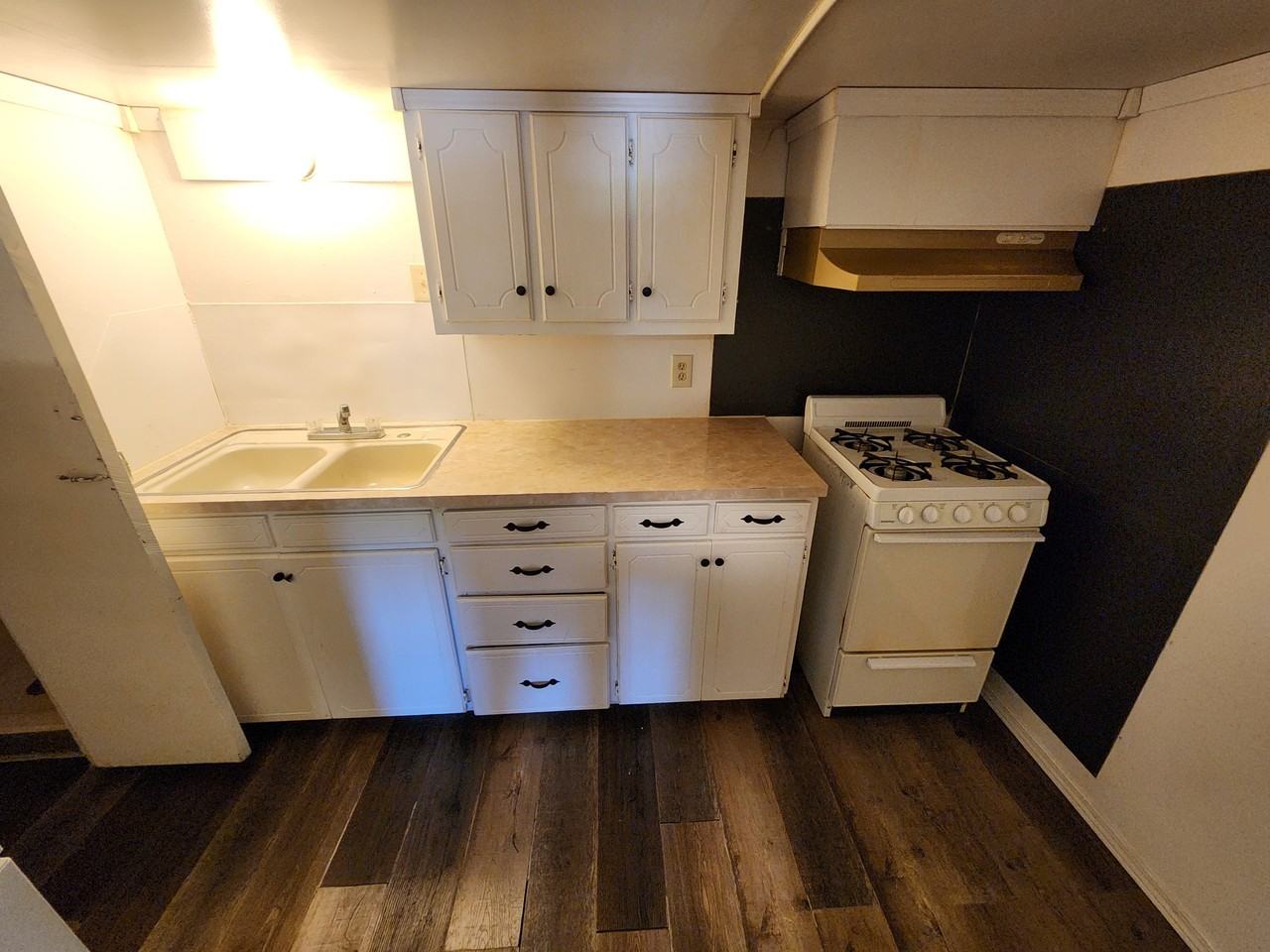 821 N Highland St #1 - Photo 4 of 7