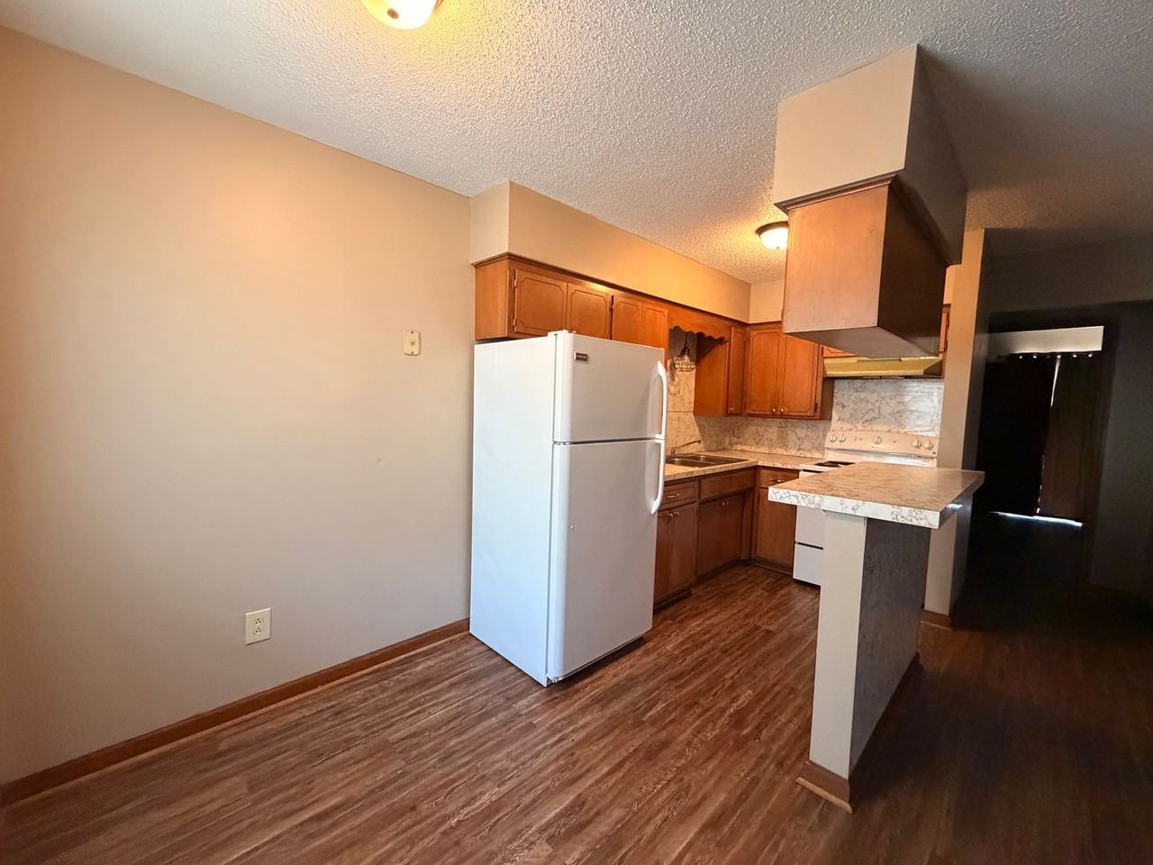 300 Market St - Photo 7 of 12