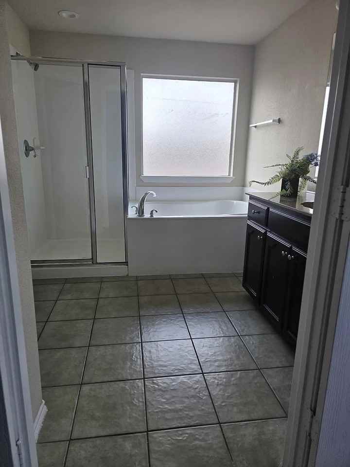 5804 Melanie Ct - Photo 4 of 22