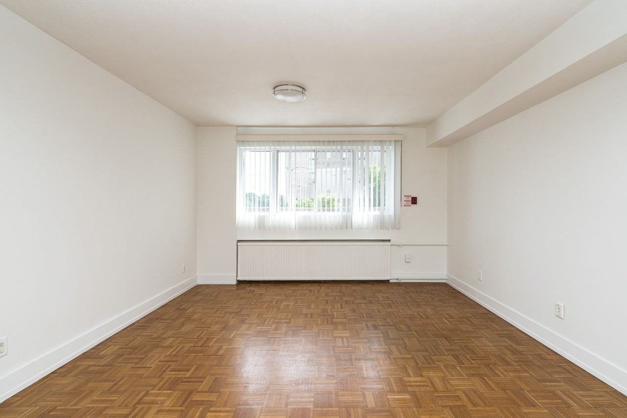 551 Eglinton Avenue East - Photo 4 of 10