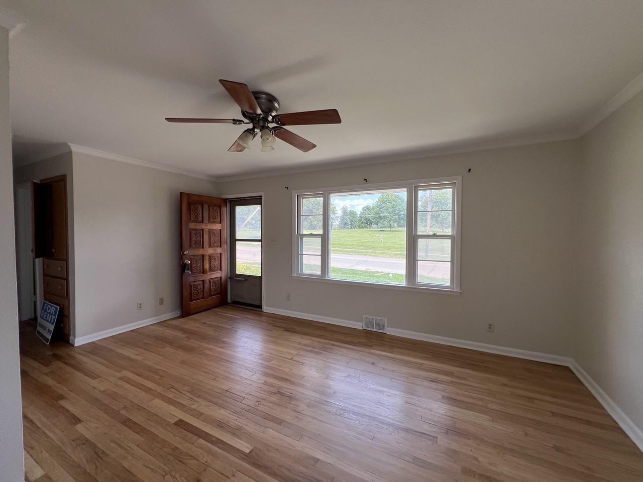 924 19th St #1 - Photo 4 of 19