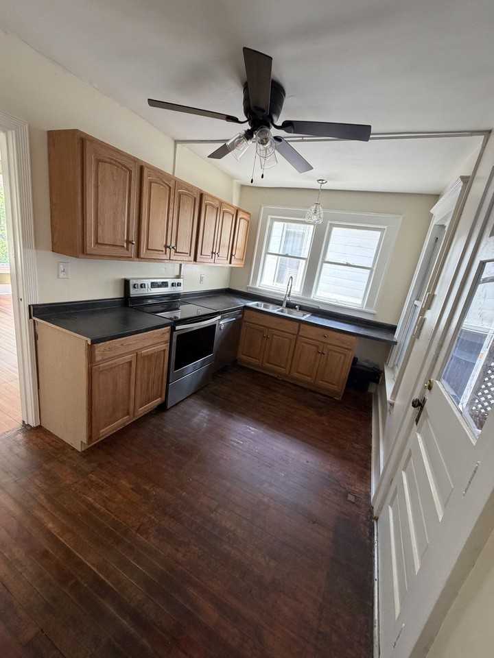 300 S Macarthur Blvd #3 - Photo 3 of 11
