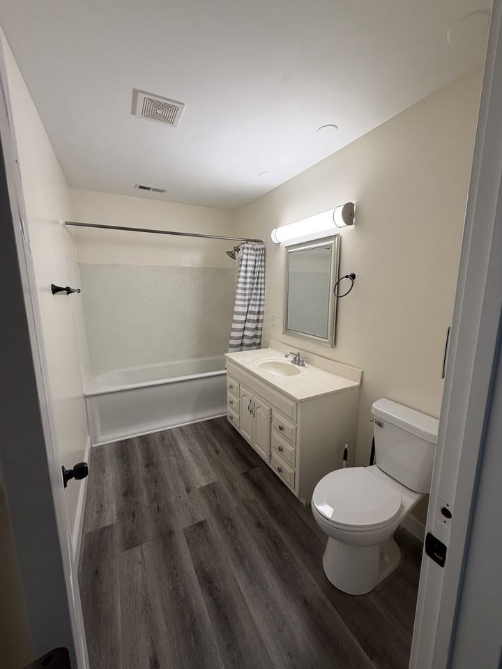 300 S Macarthur Blvd #3 - Photo 4 of 11