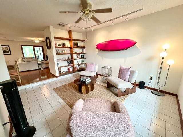 2108 Rosewood Dr - Photo 6 of 11