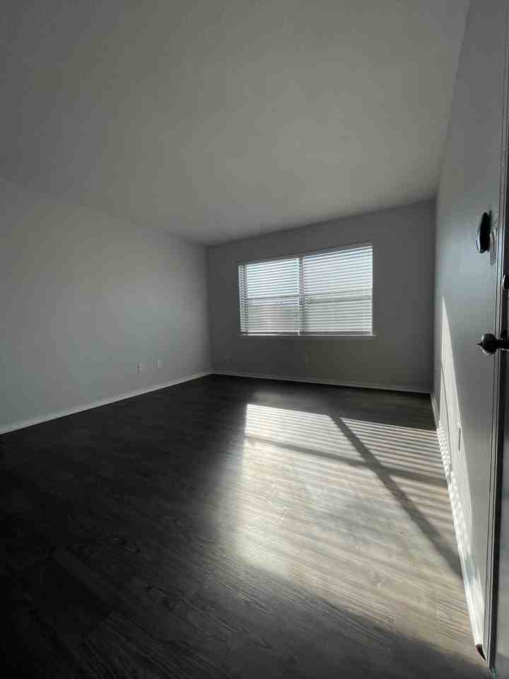 4005 Nw Ozmun Ave #4005B2 - Photo 2 of 12
