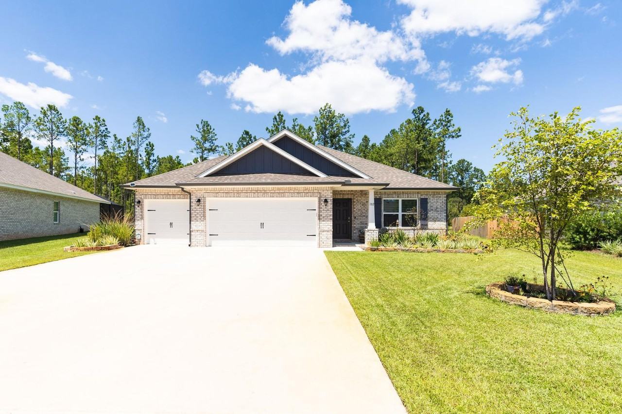 102 Polaris Pl - Photo 2 of 11