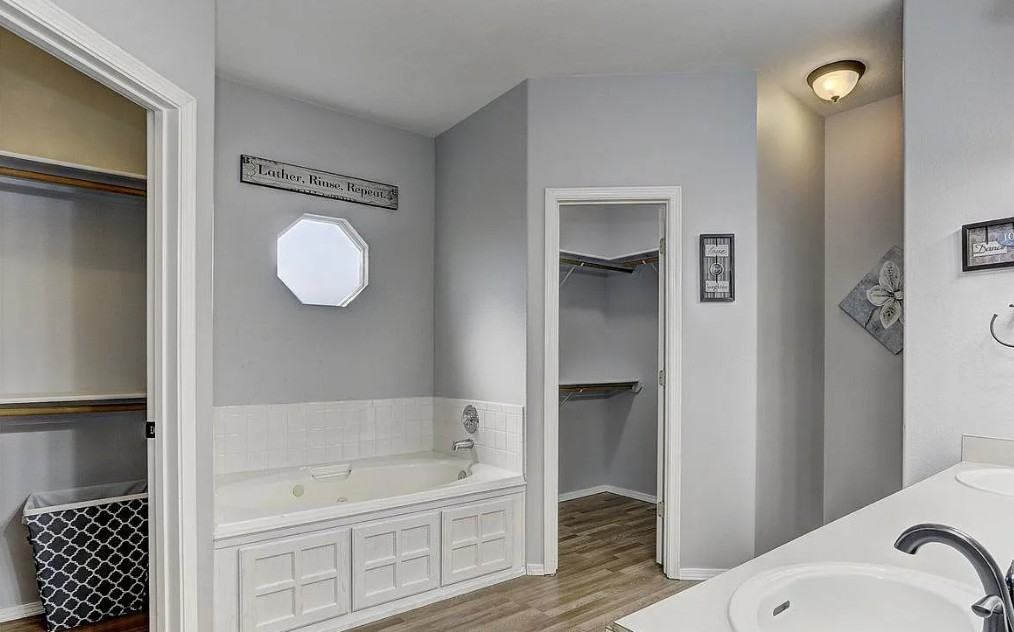 2497 W Willard St #1 - Photo 7 of 8