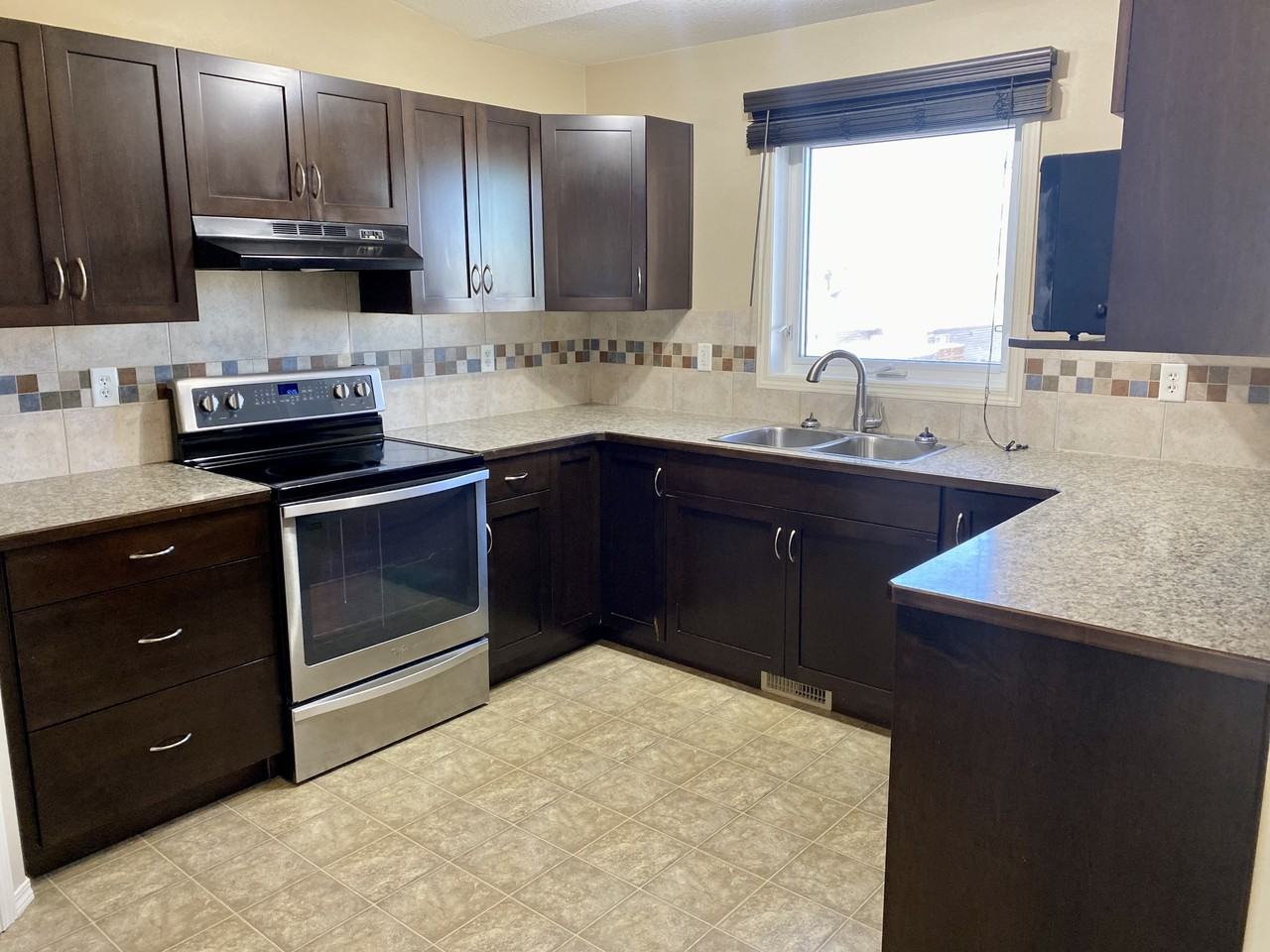 755 Mt Sundance Lane W #1 - Photo 2 of 28