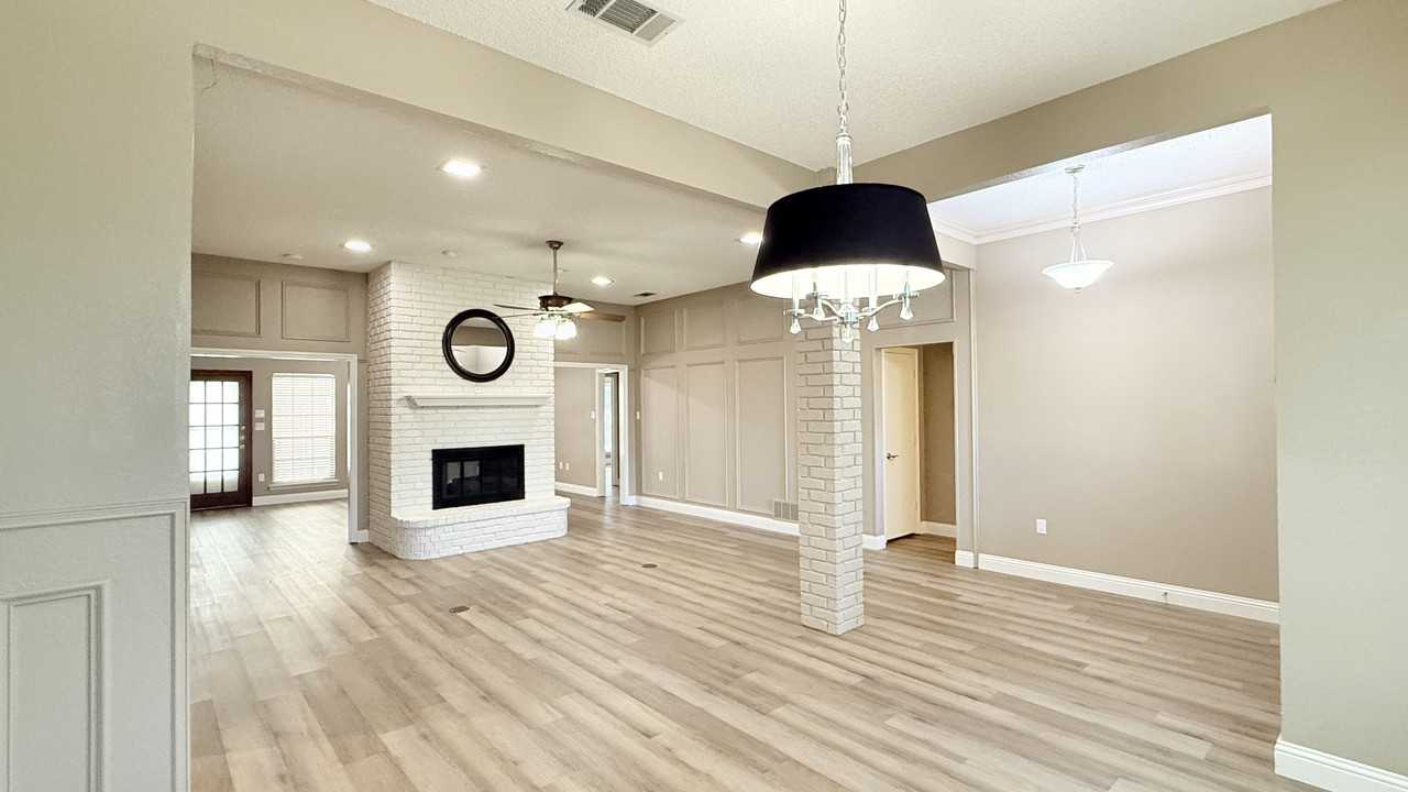 2709 Serenade Ct #1 - Photo 4 of 31