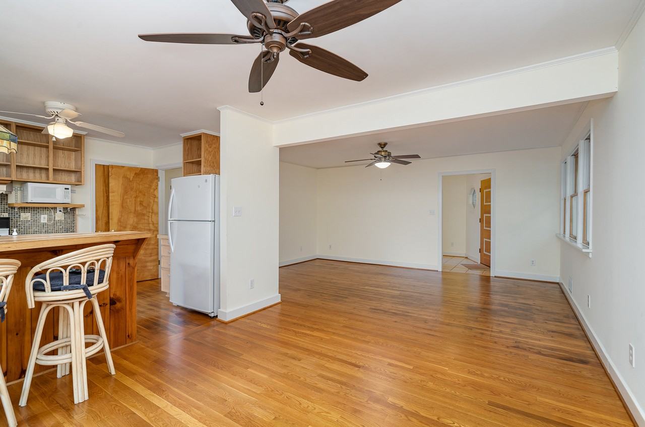 4344 University Dr #1 - Photo 4 of 14