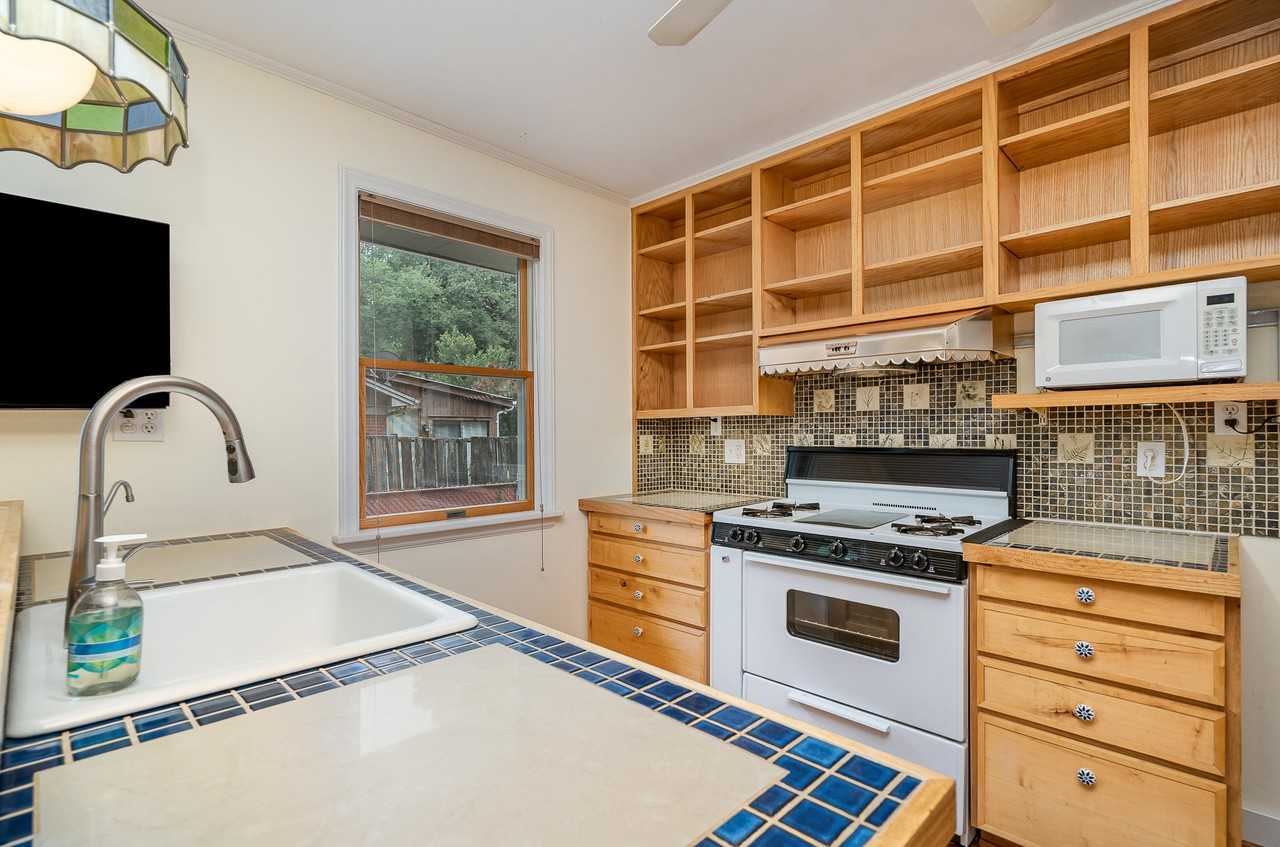 4344 University Dr #1 - Photo 6 of 14