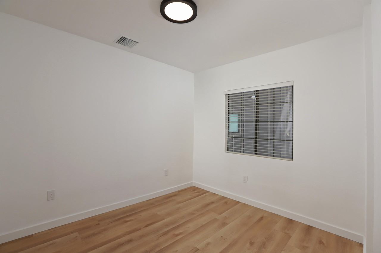 2236 Glendale Blvd #1-2 - Photo 7 of 15