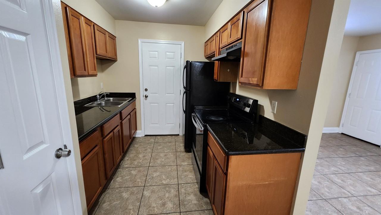 3618 Shangri La Dr #3618 - Photo 6 of 12
