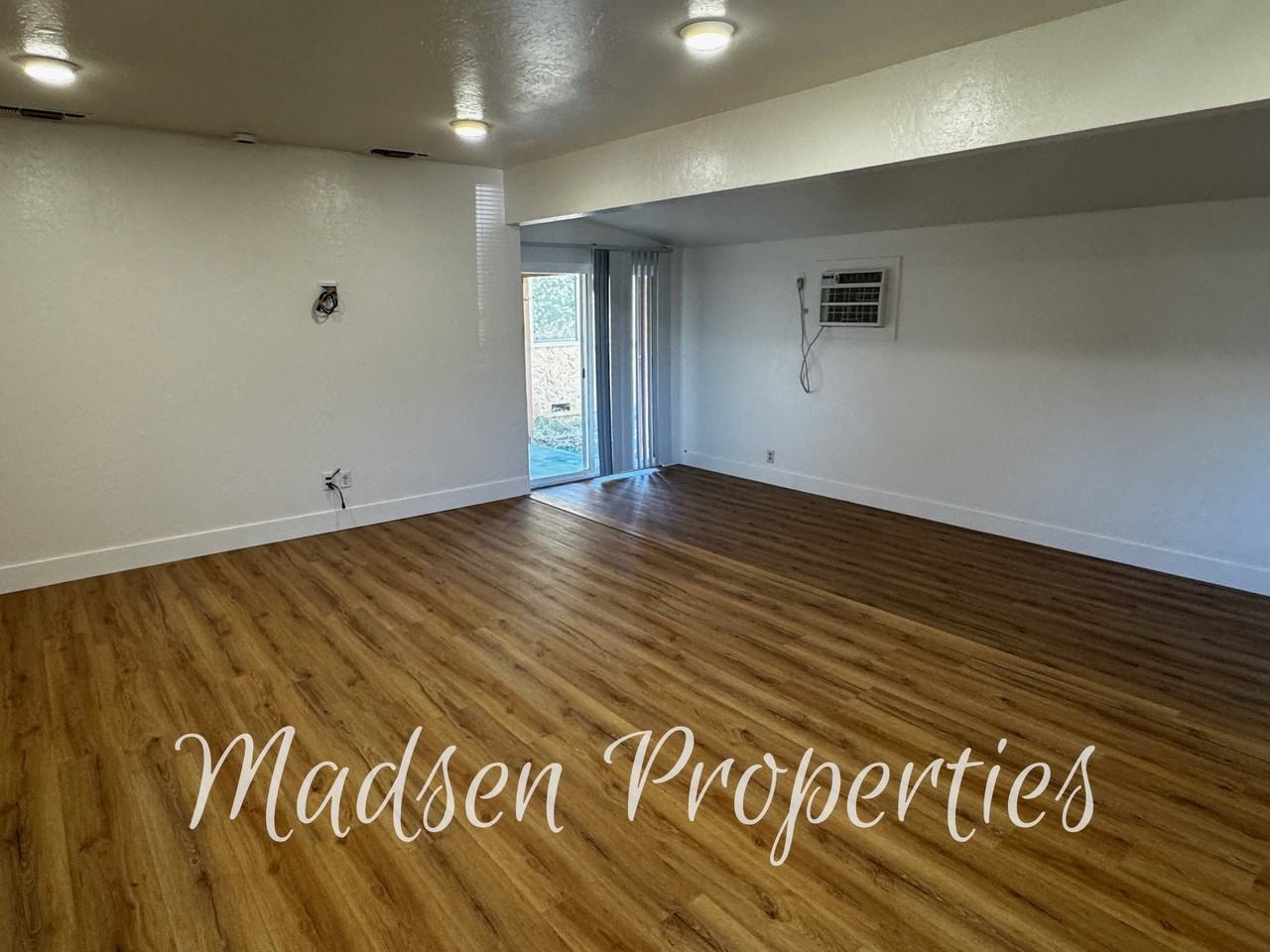 3156 Burdick Rd #1 - Photo 5 of 32