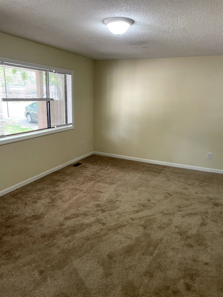 103 N Whitley St #1 - Photo 2 of 9